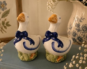 Vintage Ceramic Goose Salt & Pepper Shakers | Blue Bow Farmhouse Kitchen Decor Pair