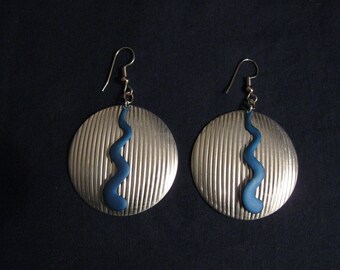 Squiggle on Circle Earrings