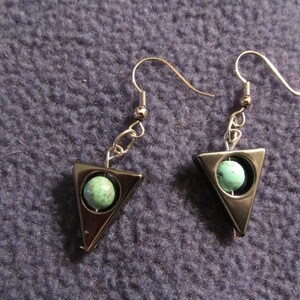Ematite e triangolo turchese orecchini