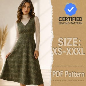Puede incluir: Un vestido sin mangas de cuadros verde oliva con escote en V y cuerpo entallado, sobre un jersey de cuello alto beige de manga larga. La imagen incluye el texto CERTIFIED SEWING PATTERN, SIZE: XS-XXXL y PDF Pattern con un icono de marca azul.