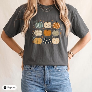 Maglietta Boho con motivo a zucche, stile retrò autunnale, con zucche decorate, stile cottagecore autunnale, regalo, colori comodi, maglietta grafica