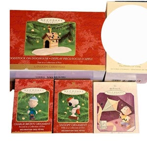 Hallmark 4 Ornaments A Snoopy Christmas Peanuts Charlie Brown Woodstock 2000
