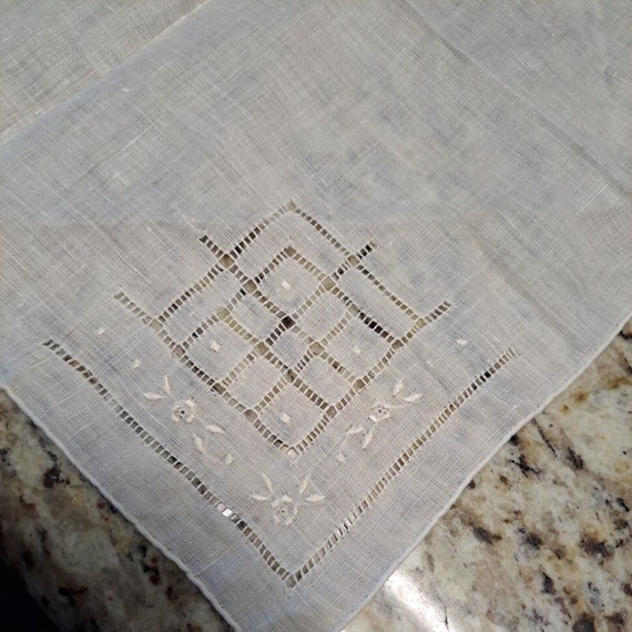 Handkerchief Vintage Womens White Linen Embroider… - image 1