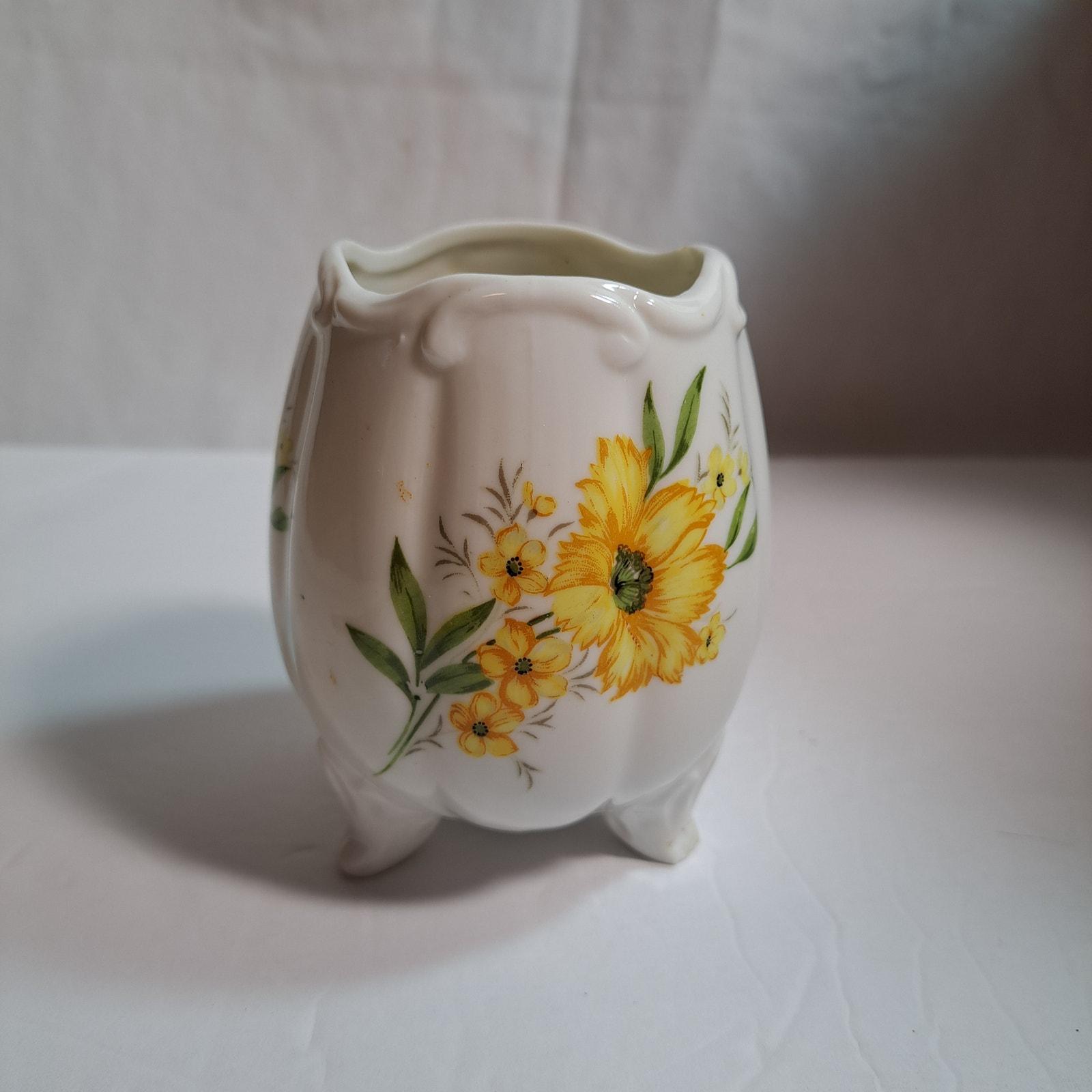 ヴィンテージ イナルコ ジャパン 卵型脚付き花瓶 転写陶器 黄色い花