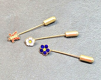 Vintage 80s Tiny Esmalte Stick Pins Set de 3 flores tortuga rojo blanco azul solapa