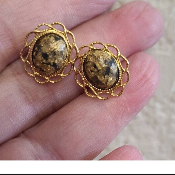 Vintage Earrings 1980s Pierced Gold Tone Small St… - image 1