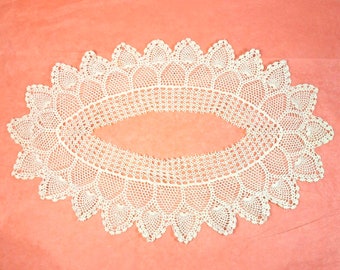 Vintage Crochet Lace Collar White Fancy Handmade Detachable Oval