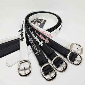 Cintura in ecopelle con toppa a croce / Cintura unisex gotica Y2K / Cintura punk streetwear / Cintura stile vintage cromato / Regalo di moda alternativa