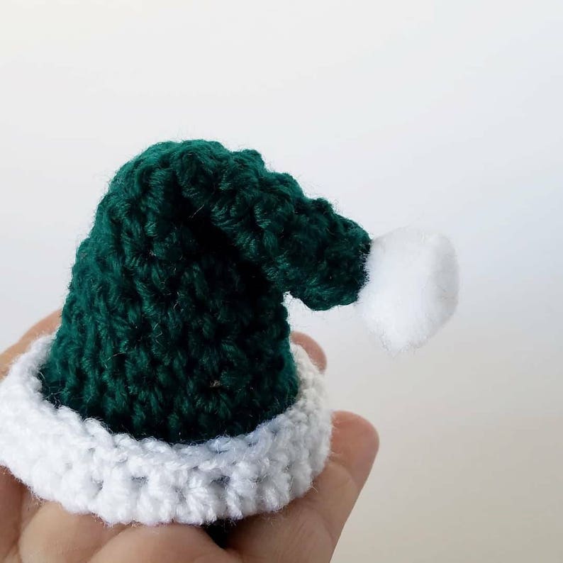 1pc 2.5 Green SANTA/'S HAT 3D Crochet Applique Doll Miniature Hat