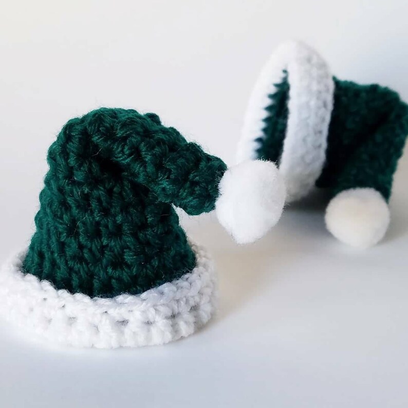 1pc 2.5 Green SANTA/'S HAT 3D Crochet Applique Doll Miniature Hat