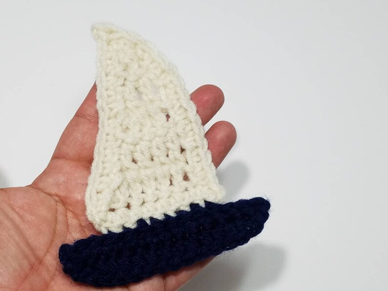 CLEARANCE 30/% off 1pc 5 BLUE SAILBOAT Crochet Applique
