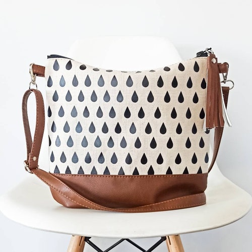 Fashion Small Ladies Clutch Vegan Leather Bag with Tassels Purse Handbag Adjustable Strap Boho Shoulder Fashion Small Ladies Clutch Vegan Leather Bag with Tassels Purse Handbag Adjustable Strap Boho Shoulder