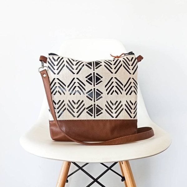 Canvas and leather crossbody bag with geometric print, Large medium crossbody purse, Tribal boho bag, Shoulder bag, Canvas Hobo crossbody