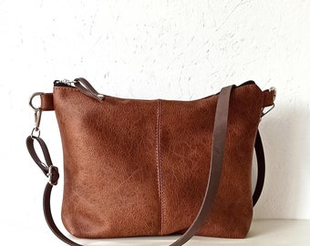 Brown crossbody bag, Vegan leather crossbody purse, Cognac brown purse, Large crossbody bag, Distressed look, Leather bag, Every day bag