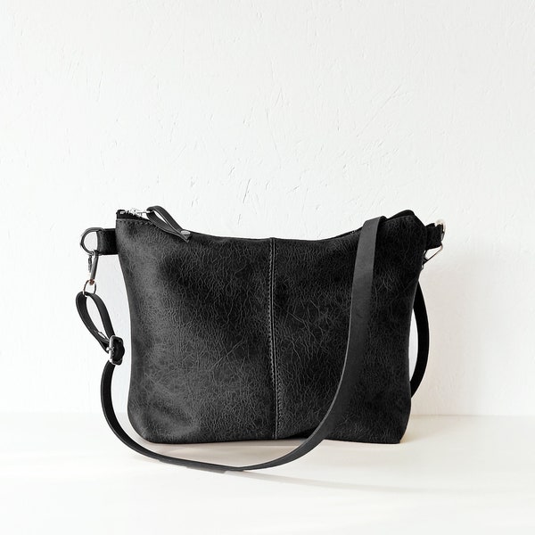 Black crossbody bag, Vegan leather crossbody purse, Large crossbody bag, Leather bag, Every day bag, Minimalist crossbody handbag