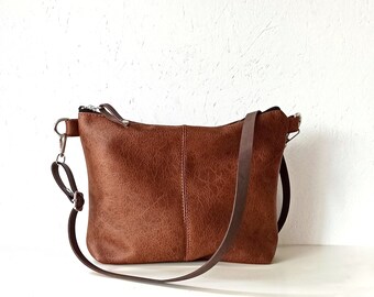 Brown crossbody bag, Vegan leather crossbody purse, Cognac brown purse, Large crossbody bag, Distressed look, Leather bag, Every day bag