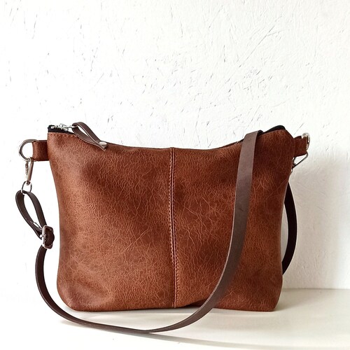 medium size crossbody