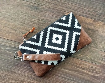 Sac à main bracelet, portefeuille bracelet, sac à main d’embrayage, bracelet en cuir végétalien, imprimé tribal Kilim, sac à main pour smartphone, portefeuille de poignet décontracté