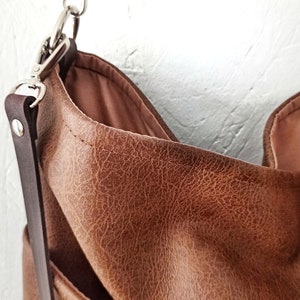 Große Hobo-Tasche aus Leder, Umhängetasche, große Umhängetasche, Umhängetasche, Cognacbraun, Distressed-Look, braune Ledertasche, lässige Handtasche Bild 3