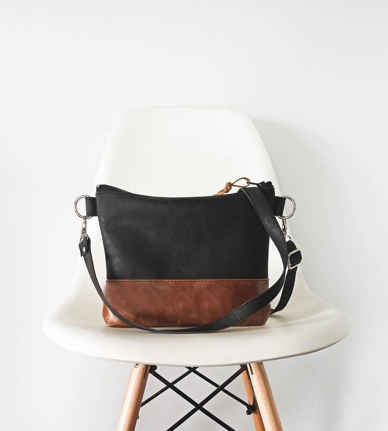 Sac crossbody, sac en cuir végétalien, sac à main crossbody, imprimé coup de pinceau, sac à main décontracté, style Boho, sac à main, noir et marron, sac à bandoulière image 4