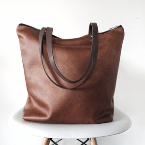 Cognac brown tote Bag, Large tote, Distressed look, Rustic, Casual tote, Vegan leather, Large leather tote, Shoulder bag, Leather purse image 5