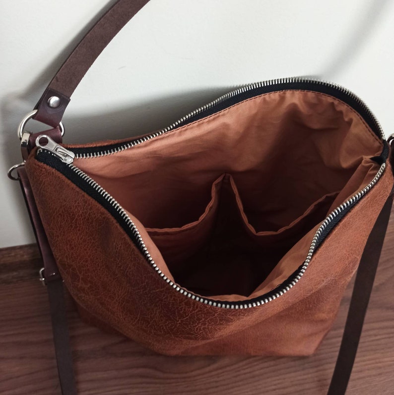 Grand sac hobo en cuir, sac hobo, sac hobo, marron cognac, effet vieilli, sac en cuir marron, sac hobo, sac seau image 4