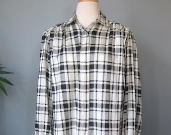 Silk Blouse / Vtg 90s / Evan Picone Houndstooth Black white buttondown shirt