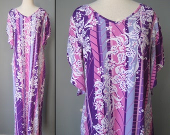 Floral Caftan / Vtg / Bob Mackie Purple White Pucci-esque Floral Print Knit Caftan