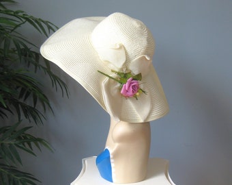 Wide Brim Hat / Vtg  / White Straw Super Wide Brim Hat Italian screen star