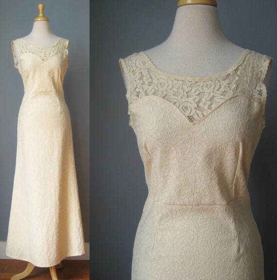 Ivory Lace Gown / Vtg 90s / Miusol fitted floor l… - image 1