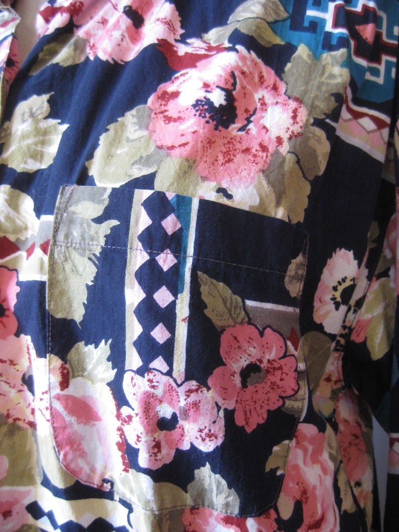 Floral Print Buttondown / Vtg 80s / Forenza Cotton Shirt Navy with print flowers soutwestern image 2