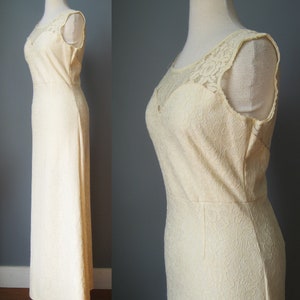 Ivory Lace Gown / Vtg 90s / Miusol fitted floor length cream lace gown image 2