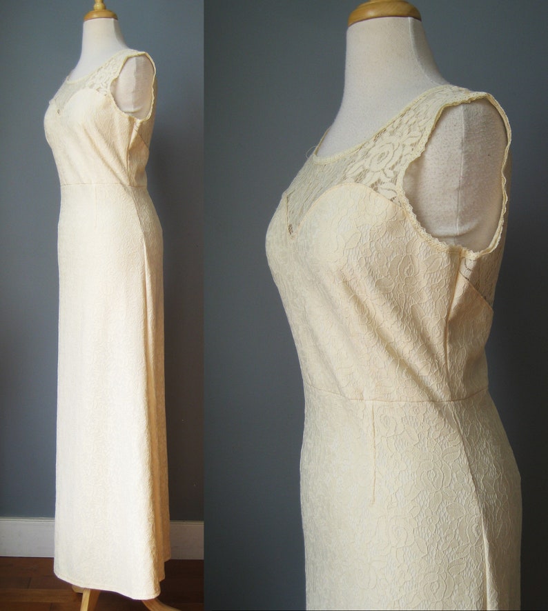 Ivory Lace Gown / Vtg 90s / Miusol fitted floor length cream lace gown image 2