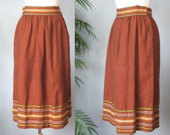 Rust Dirndl Skirt / Vtg 70s / Embroidered Ethnic Look Dirndl Skirt Homespun border print