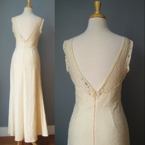 Ivory Lace Gown / Vtg 90s / Miusol fitted floor length cream lace gown image 3