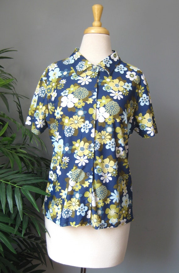 Floral Buttondown Shirt / Vtg 90s / Old Navy Blue 