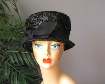 Black Cloche Hat / Vtg 50s / Cellophane Straw blackCloche Hat / Easter Hat /bucket hat / union made