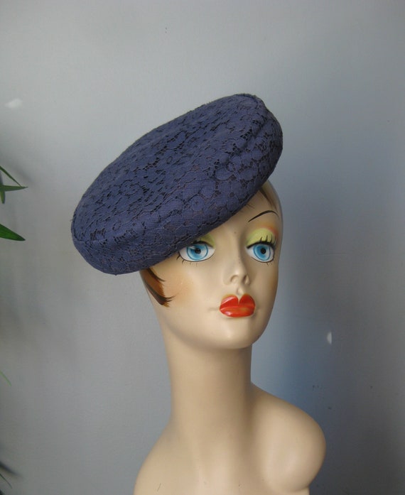 Ladies Vintage Hat / Vtg  / Blue Lace Pancake Hat 