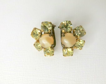 Vintage 1950s Swarvoski Crystal and Cats Eye Clip-on Earrings  -  Vintage Recyclable Earrings - Yellow and Cream Vintage Earring - VJSP-193