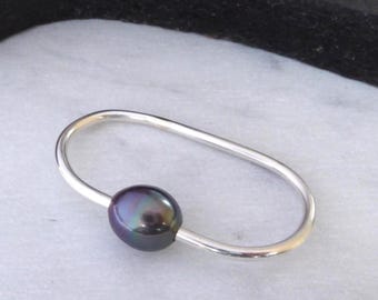 Anillo doble solitario de perlas - Anillo de perlas para dos dedos - Anillo de perlas alternativo - Anillo de perlas de diseño minimalista contemporáneo