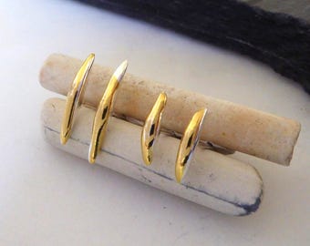 Pendientes unisex de arroz de forma libre en plata ecológica y oro de 24 quilates - Pendientes orgánicos fundidos - Joyería Keum-Boo - Pendientes de metal mixto