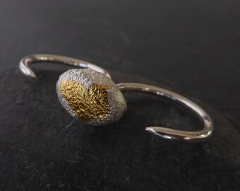 Anillo atrevido para dos dedos - Anillo orgánico contemporáneo - Anillo para dos dedos - Puño de puño americano - Anillo con púas - Anillo llamativo de metal mixto