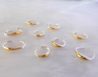 Pendiente de oreja Molten Keum Boo - Pendiente de oreja de forma libre - Pendiente de oreja orgánico - Pendiente de oro y plata de 24 quilates reciclados - Pendiente de oreja de metal mixto