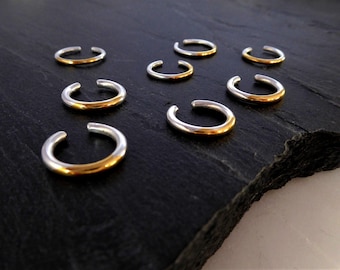 Pendiente minimalista Keum Boo - Pendiente bicolor - Pendiente de caracola hecho a mano - Joyería ecológica - Joyería reciclada de oro y plata de 24 quilates