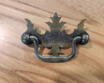 Ethan Allen eagle-motif batwing pulls 2.5 inch center