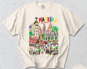 T-shirt di Madrid, con schizzo della Metropolis Puerta del Sol, maglietta grafica colorata della città spagnola, souvenir di viaggio Comfort Colors®