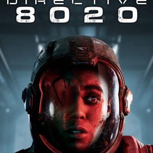 Könnte beinhalten: Ein Videospiel-Cover für Directive 8020 Deluxe Edition mit einer Nahaufnahme einer Person, die einen dunklen, verwitterten Weltraumhelm mit reflektierendem Visier trägt. Die Person hat einen besorgten Gesichtsausdruck, beleuchtet durch rotes Licht.