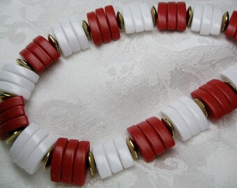 Vintage Avon Necklace free domestic shipping girls or women red bead necklaces vintage plastic beach jewelry nautical style