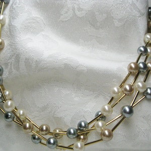 Vintage Pearl Necklace free domestic shipping girls or women gift for her Birthday Mother of the Bride wedding jewelry Avon necklace