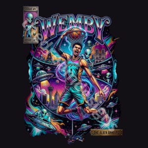 Peut inclure: Une impression graphique montrant un joueur de basket en maillot bleu sarcelle et noir effectuant un dunk. Le texte WEMBY figure au-dessus, avec ISSUE #1 et THE ALIEN ARRIVES! dans des encadrés. Le fond représente une ville, des ovnis et des extraterrestres aux couleurs vives violettes, bleues et roses.